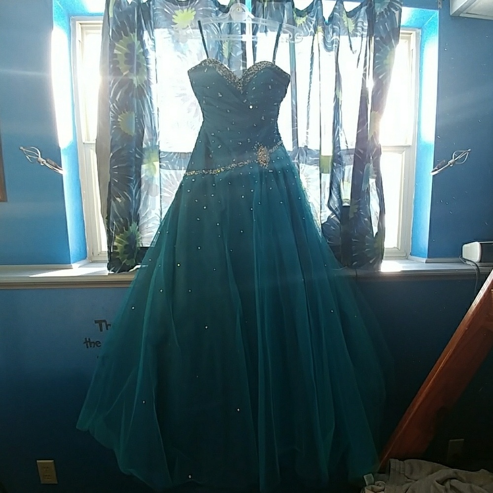 Gorgeous prom dress